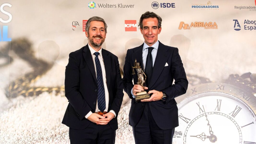 Paco Pérez Bes en los Premios Confilegal 2023.